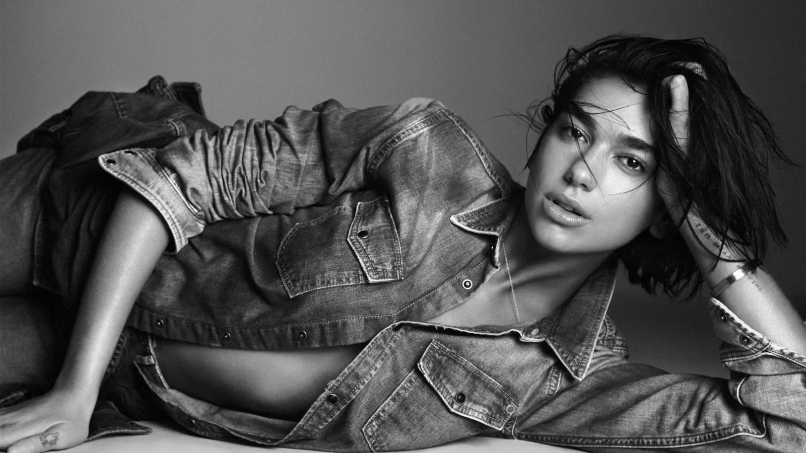 Dua Lipa sube foto desnuda 🤭 - Chismes Today